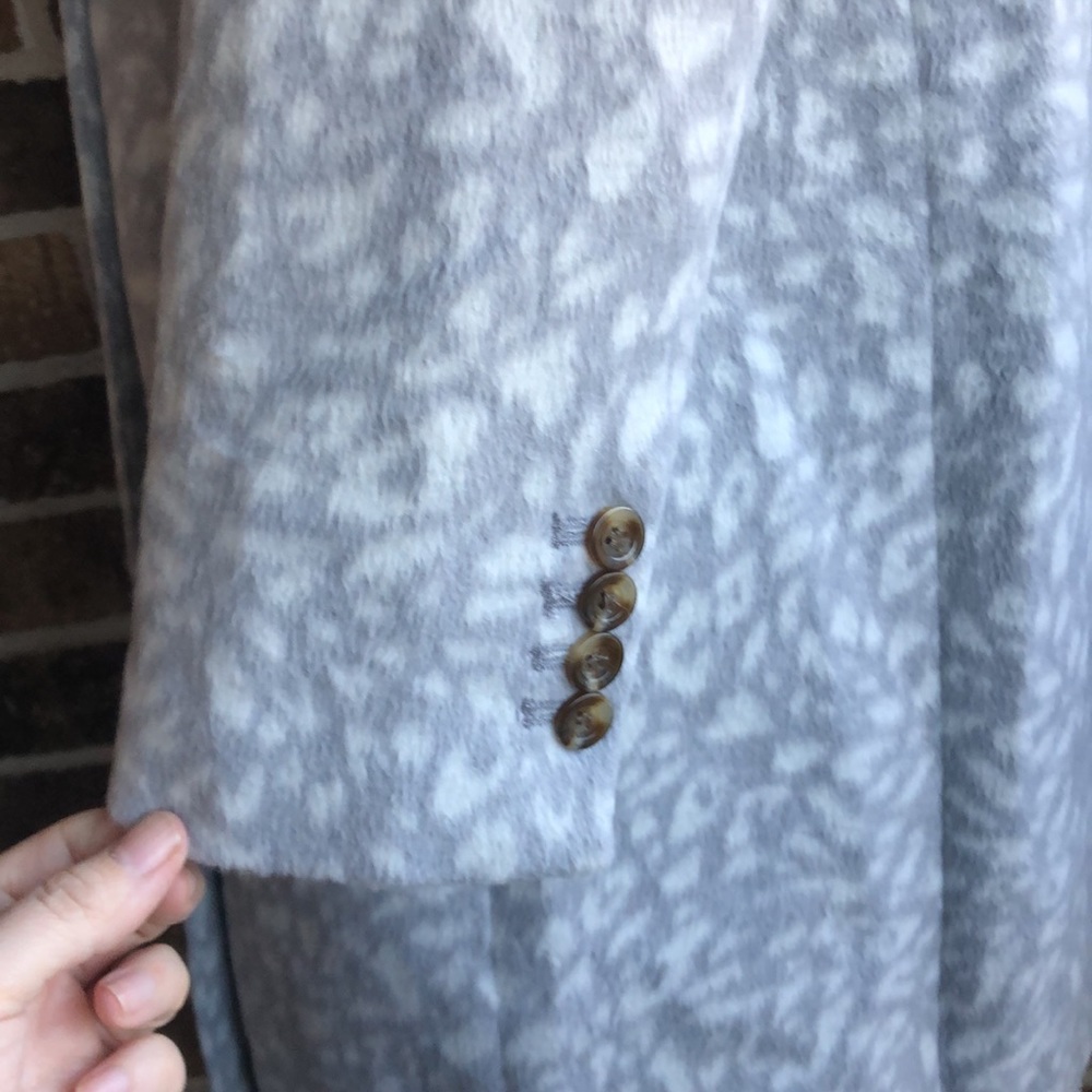 ANN TAYLOR $258 GRAY ANIMAL PRINT CHESTERFIELD COAT - Picture 11 of 15